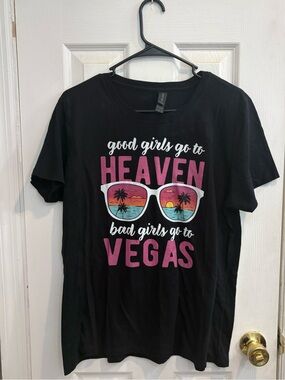 NWOT Gildan vegas tshirt size L